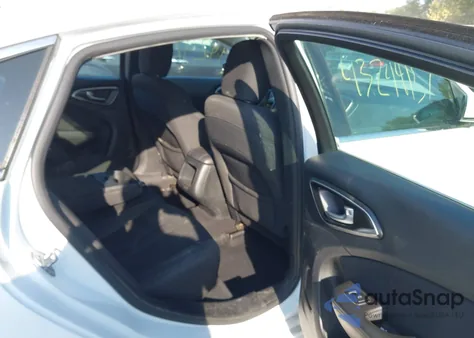 2016 Chrysler 200 Limited из США, поврежденный, VIN 1C3CCCAB5GN168479